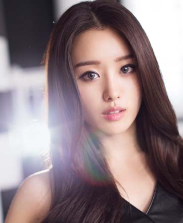 Song Ji Eun model