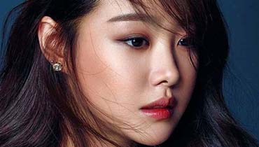 Song Ji Eun top girl